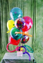 kutu i�ersinde �ikolata ve 5 adet u�an balon